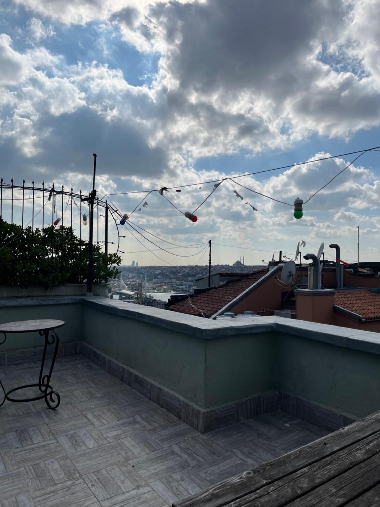 Ganbaru Tours - Flats In Galata Apartment Istanbul Exterior photo